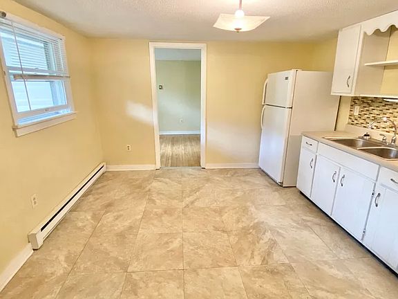 5th image of 38 Sherman St Unit 3