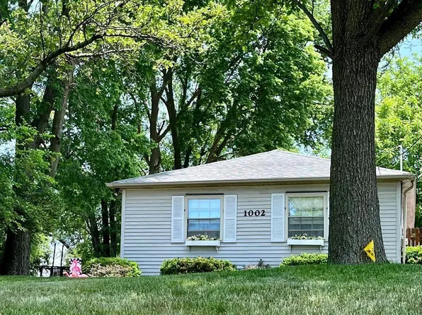 1002 N 11th St, Pekin, IL 61554