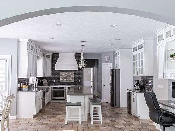 2nd image of 4636 Linden Branch Dr NE