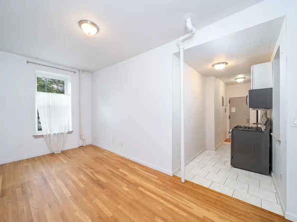 327 Edgecombe Avenue image 4 of 7