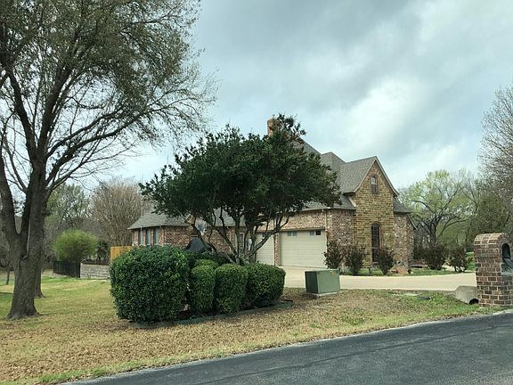 3rd image of 2005 Willow Bend Dr