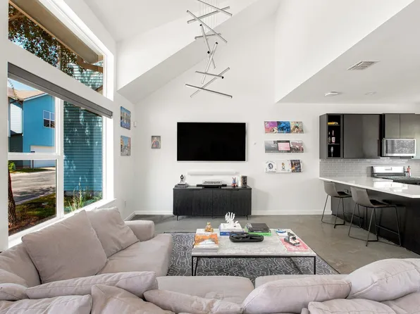 301 W Stassney Ln Unit 5, Austin, TX 78745