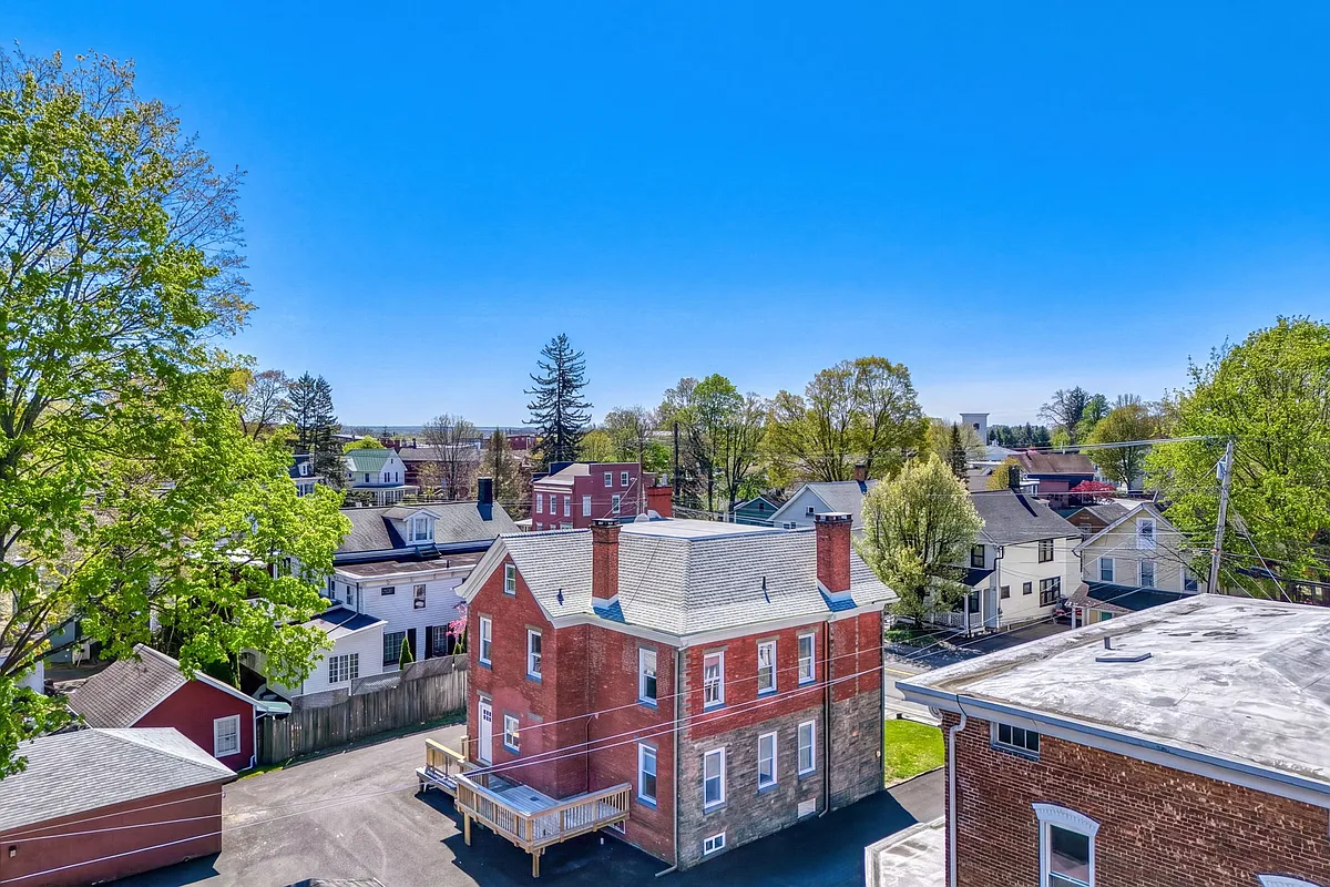 Building Photo - 21 Ulster Ave #A