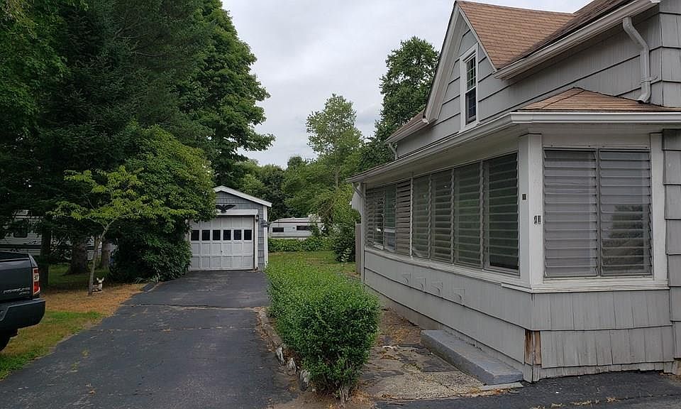 1st image of 11 Caswell St