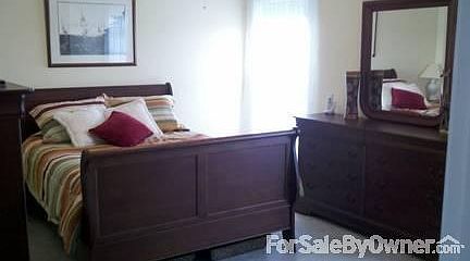 Large master bedroom suite
						:
						Enormous master bedroom with 2 large closets adjacent to master bathroom.