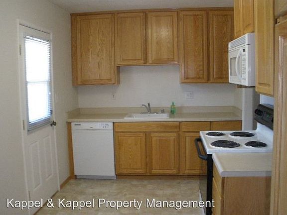 2nd image of 128 Ramona St