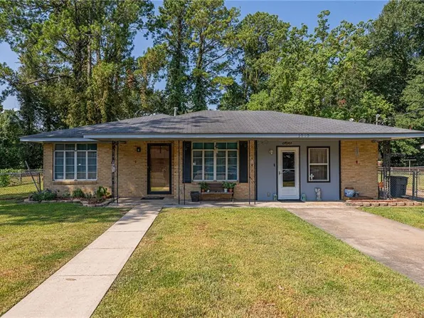 5010 Connella Dr, Alexandria, LA 71302