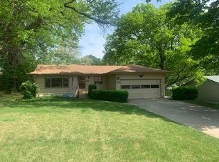 722 W Spruce St, Junction City, KS 66441