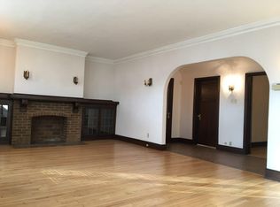 2110 E Greenwich Ave, Milwaukee, WI 53211