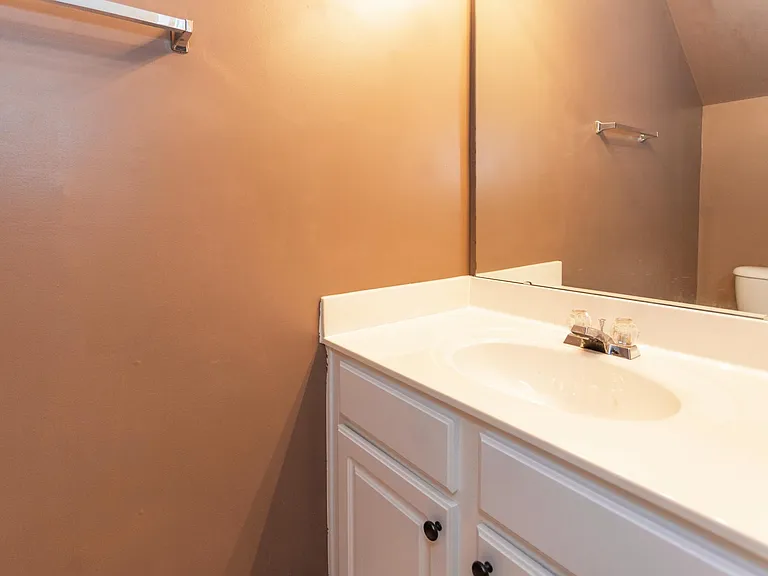 212 Chandler Chase Ct — Photo 7