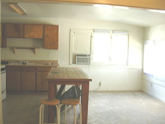 2nd image of 1007 E Maple Street # Fl 2nd