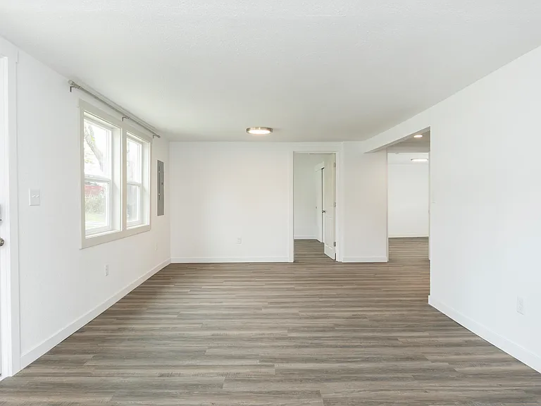 1805 NW Eunice Ave #B — Photo 7