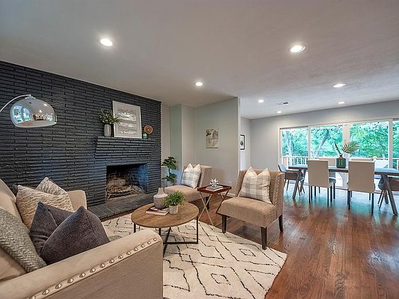 5th image of 9814 Ash Creek Dr