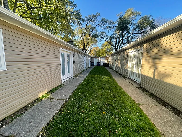 Garden Ridge Apartments — Photo 10