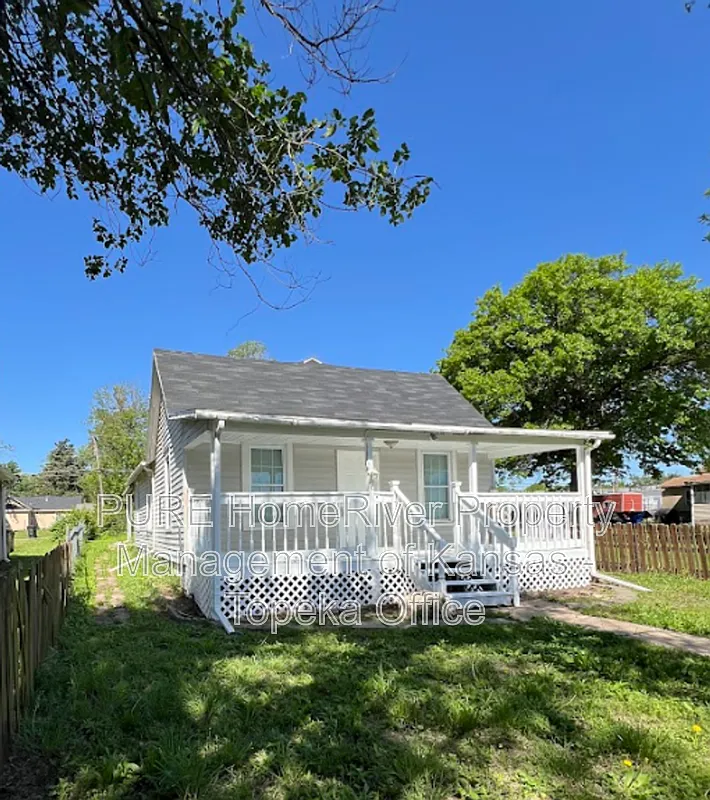 3 bed, 1.0 bath, 1174 sqft, $1,150 — Photo 2