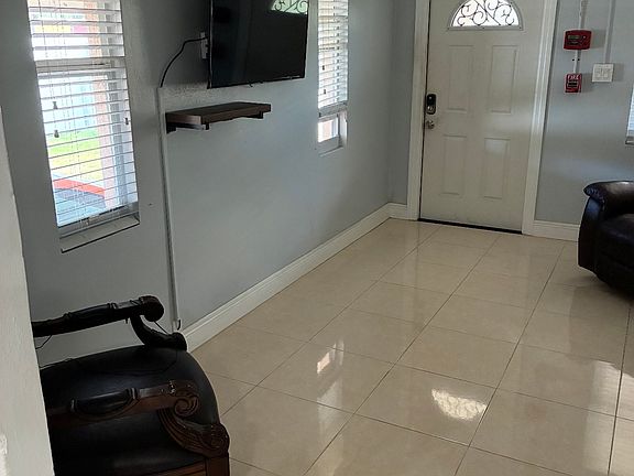 2nd image of 302 Walker Ave