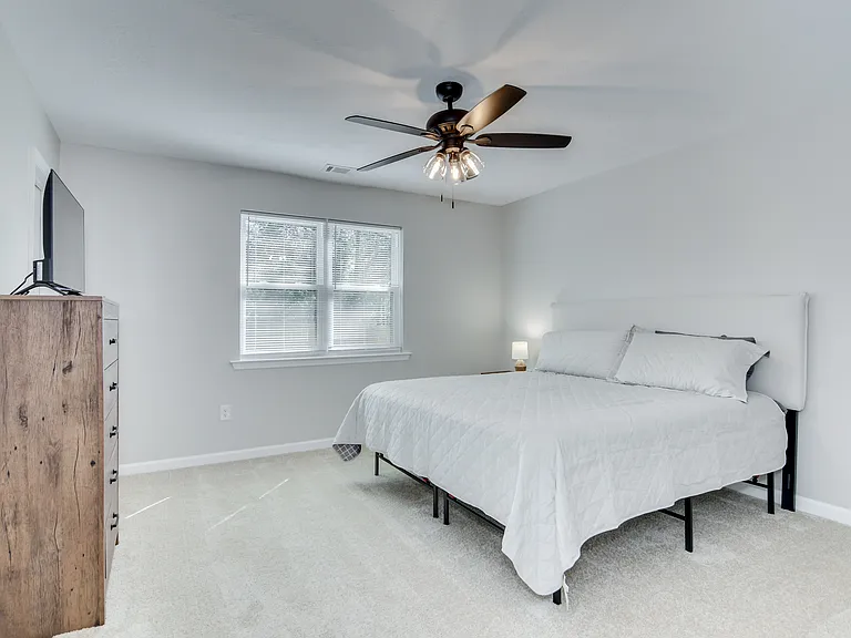 4312 Windsor Spring Rd — Photo 10