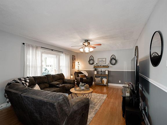 5th image of 1307 E Kirkwood Dr
