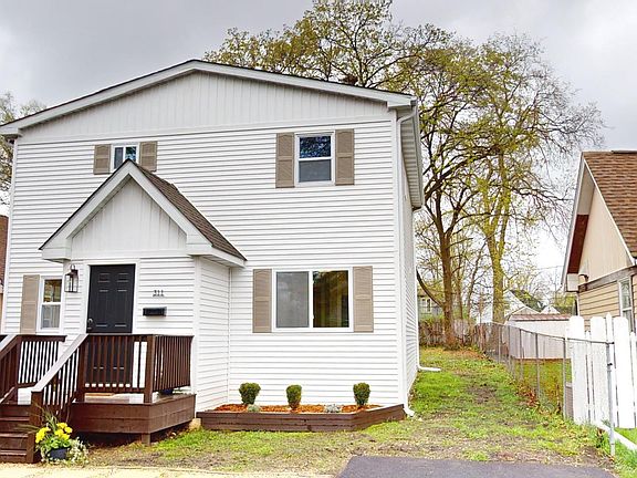 2nd image of 311 Bellevue Dr