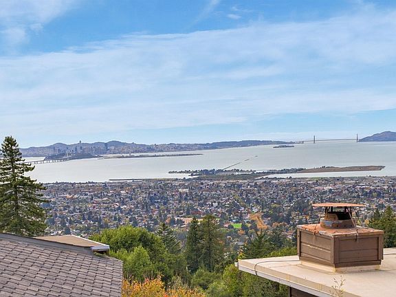 3rd image of 1076 Grizzly Peak Blvd