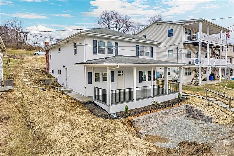 5992 Penn St, Export, PA 15632 Zillow