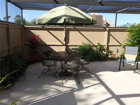 3rd image of 1100 SE Mitchell Ave APT 301