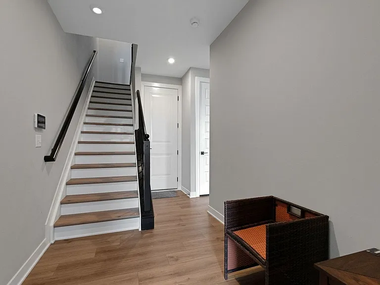 6032 Windsor Dr — Photo 16
