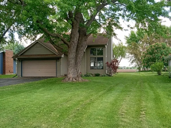 683 Lasalle Dr, Somonauk, IL 60552