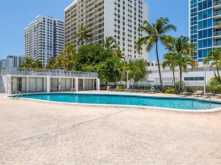 2655 Collins Ave #2308 — Photo 30