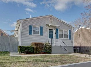 11 Wolfe St, Providence, RI 02909