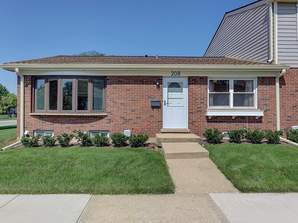 1st image of 208 Frederick Pl #208