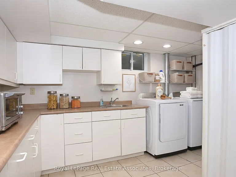 130 Grandview Ave — Photo 15