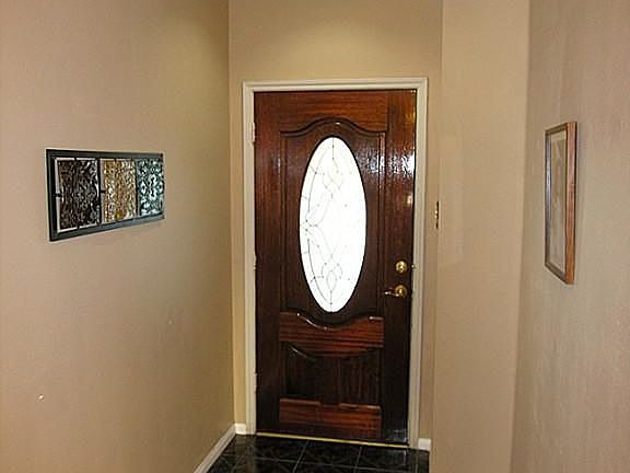 3rd image of 6031 Chatham Woods Dr