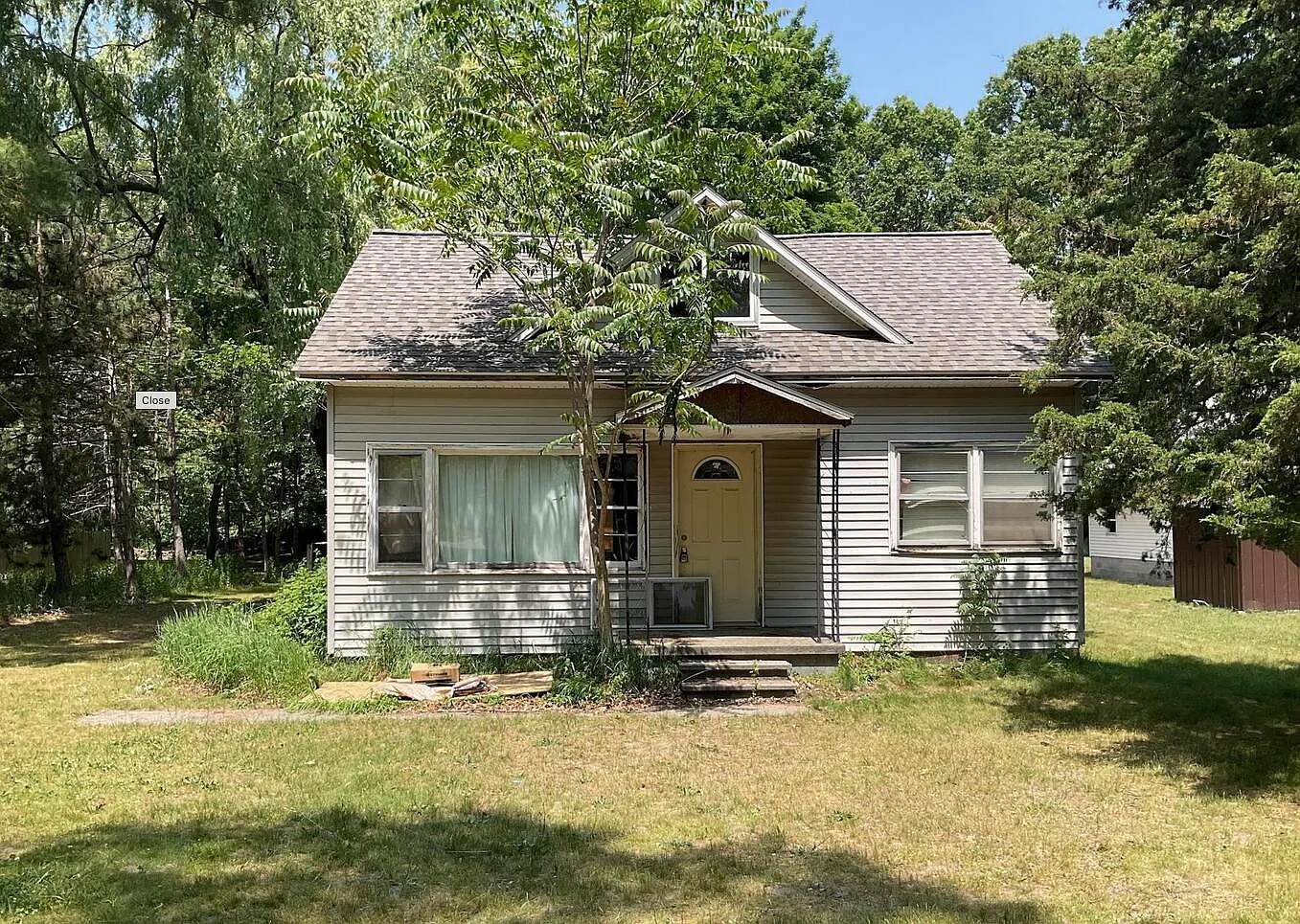 7937 Hill St photo 1