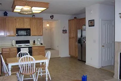 1253 N Woods Dr — Photo 3