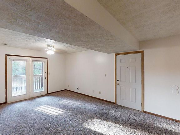 4th image of 305 N Salisbury St #13