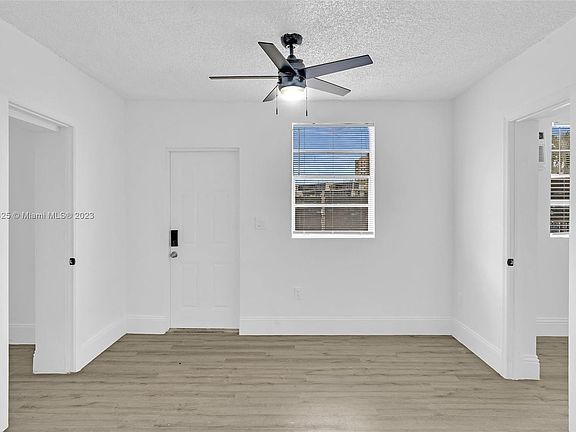 2nd image of 422 S River Dr #1