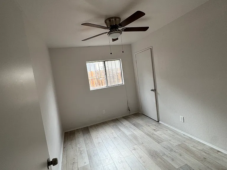 118 E 84th Pl #3 — Photo 3
