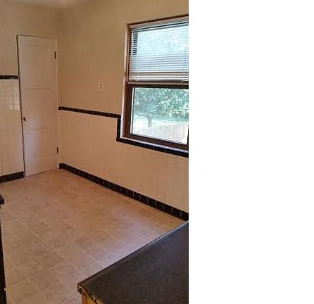 5th image of 2124 Kevin Dr