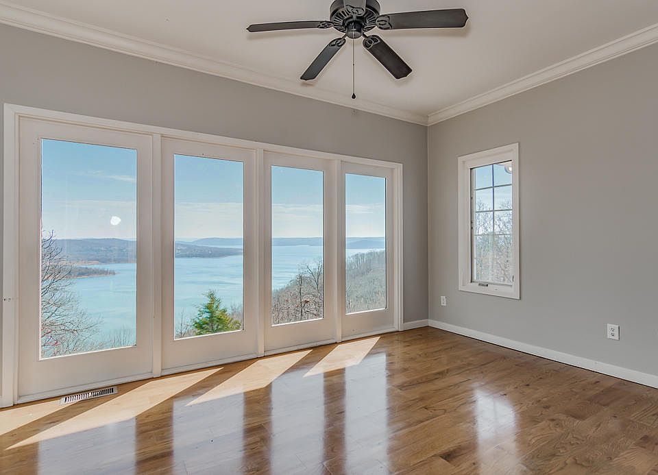 1st image of 968 Pokeberry Ln