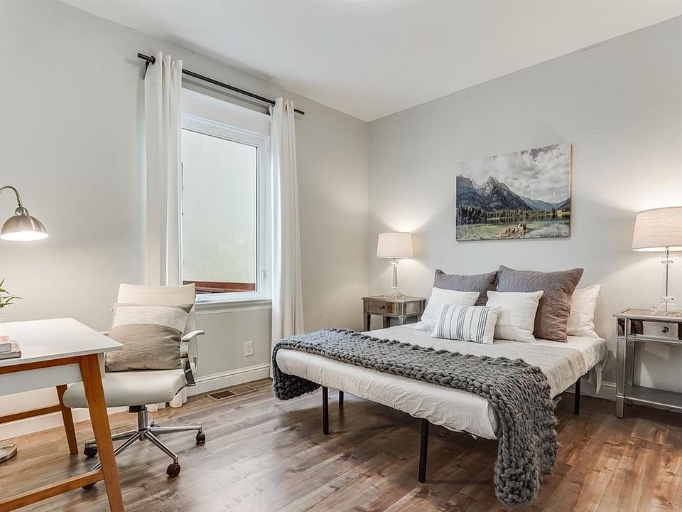 Guest bedroom/study - morning light