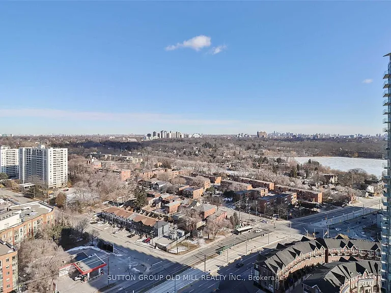 105 The Queensway #2211 — Photo 10
