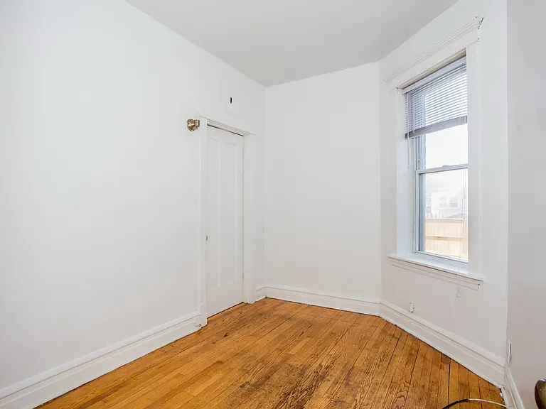 4636 W Barry Ave #1 — Photo 9