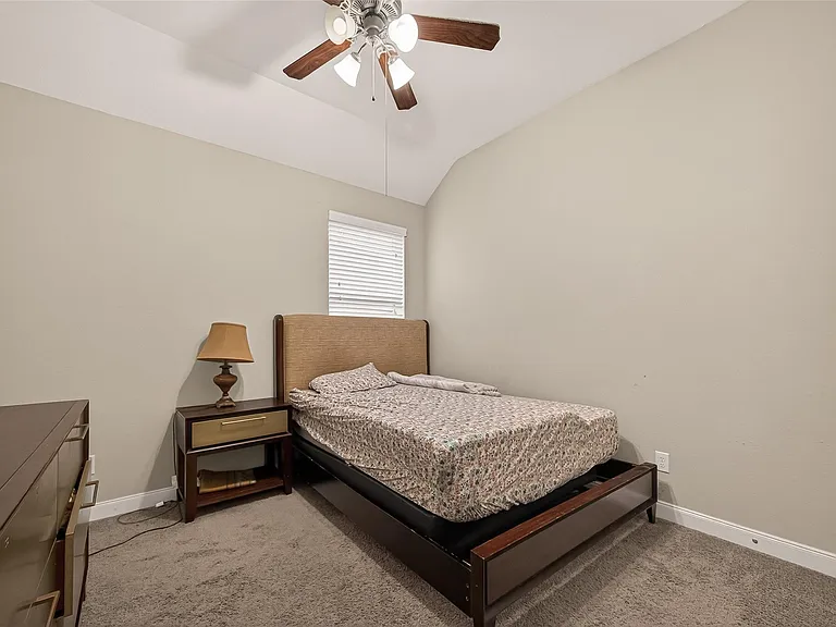 2209 Hidden Meadow Ln — Photo 22