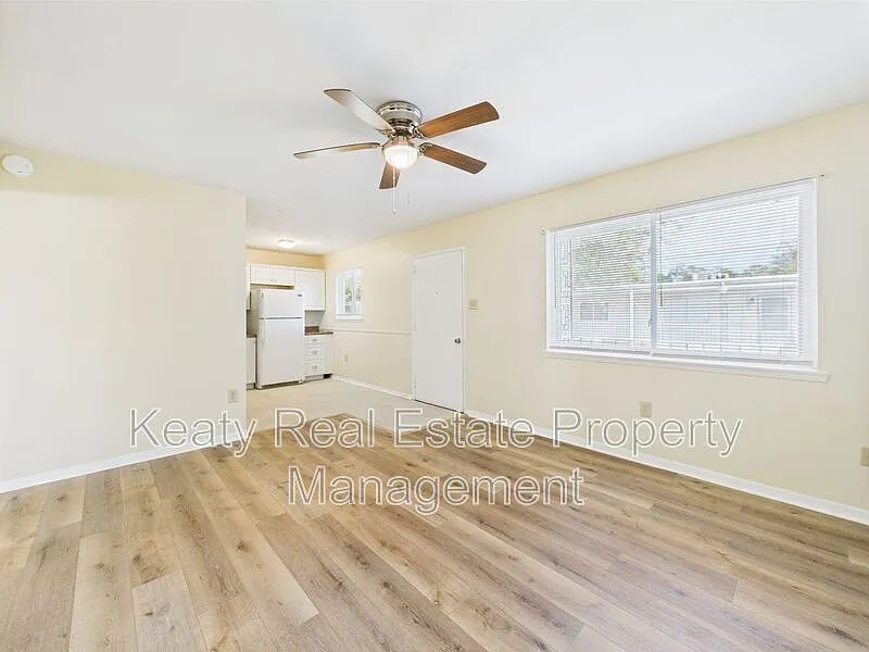 2 bed, 1.0 bath, 700 sqft, $975 — Photo 4