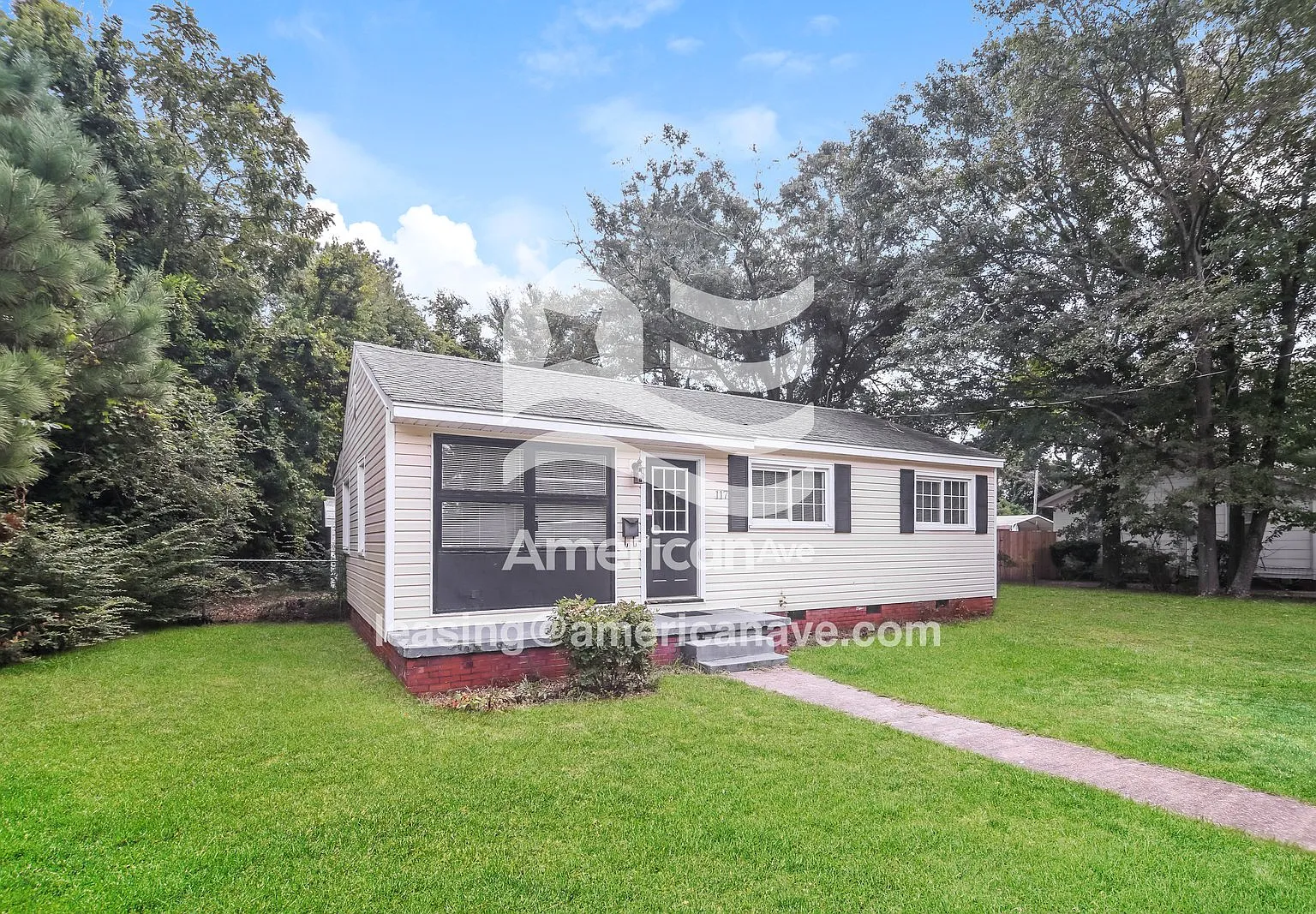 3 bed, 1.0 bath, 965 sqft, $1,475 — Photo 2