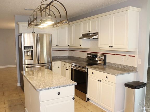 3rd image of 1208 Tiffany Dr