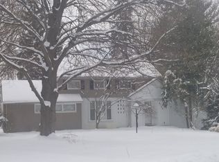 6166 Lantern Ln, Bloomfield Hills, MI 48301