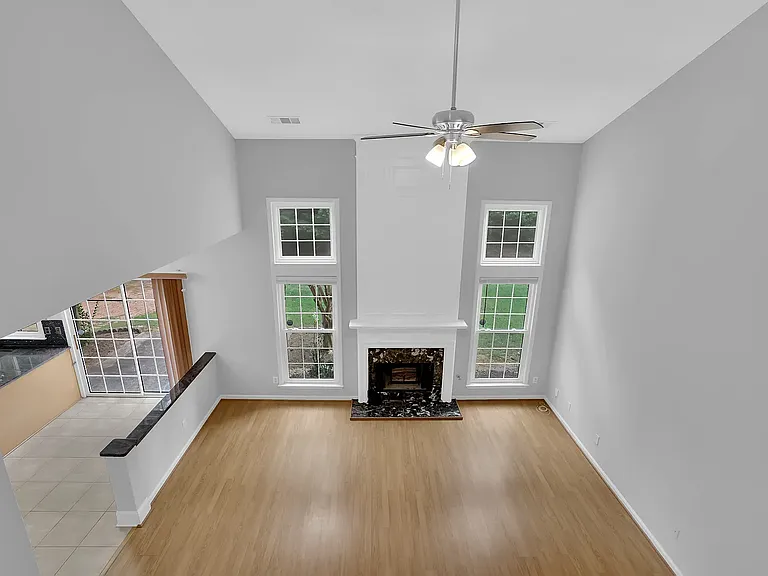 440 Chippenham Ct — Photo 15