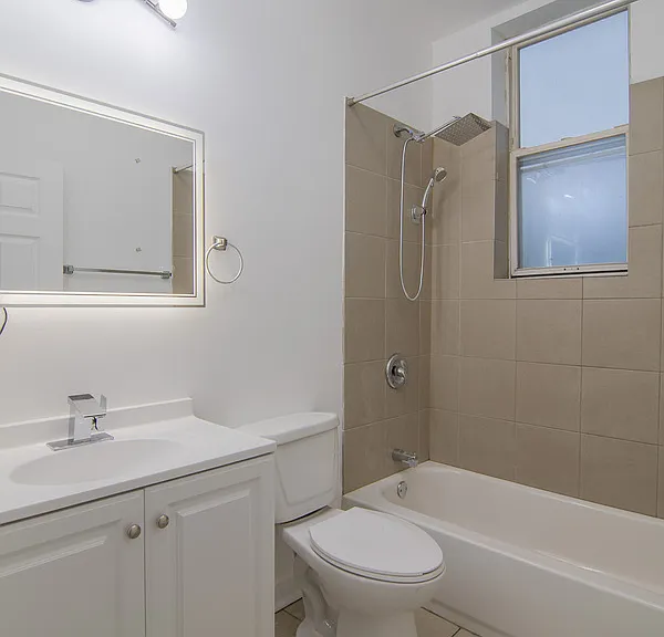 1141 S Francisco Ave #R1 — Photo 7